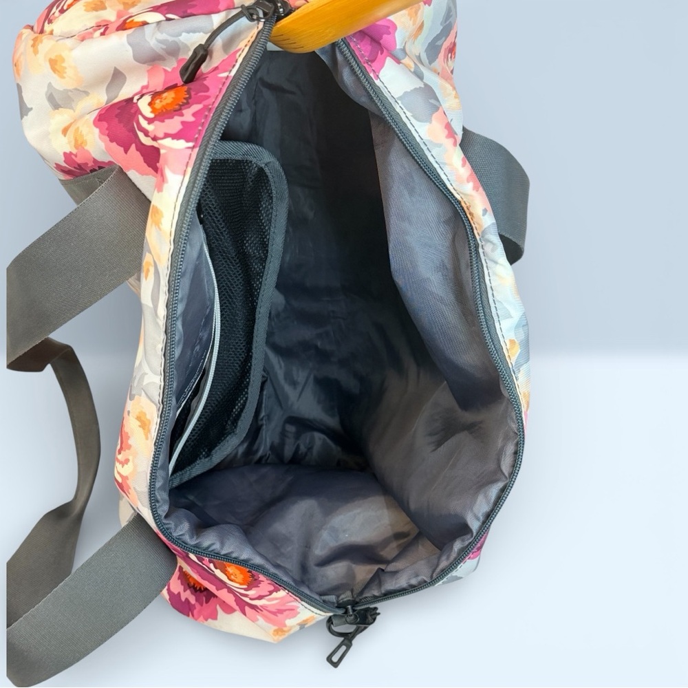 Vooray Iconic Duffel Floral Peony Pink Gray Gym Travel Bag - Picture 5 of 7